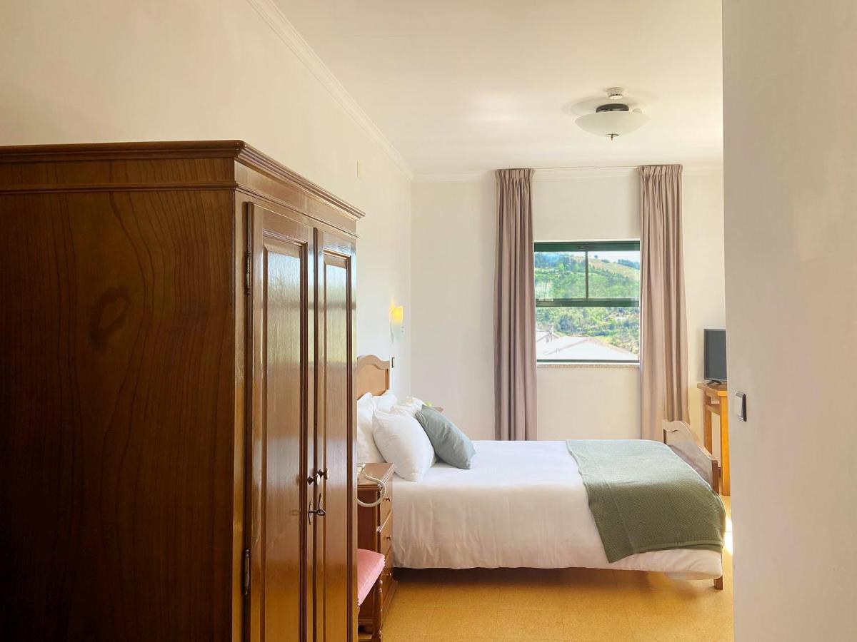 Vinhais Hotel エクステリア 写真