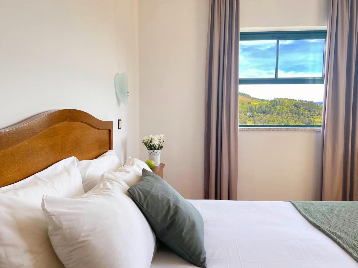 Vinhais Hotel エクステリア 写真