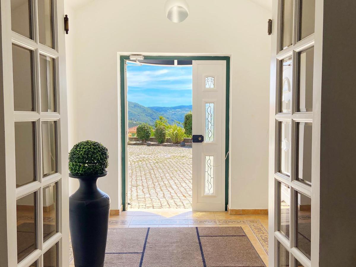 Vinhais Hotel エクステリア 写真