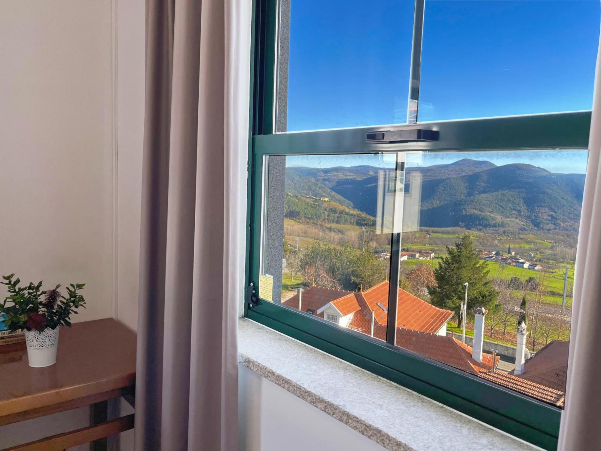 Vinhais Hotel エクステリア 写真